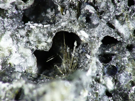 Cuprostibite04, La Fonderie, Poullaouen, FinistèreX3,6mm54ph