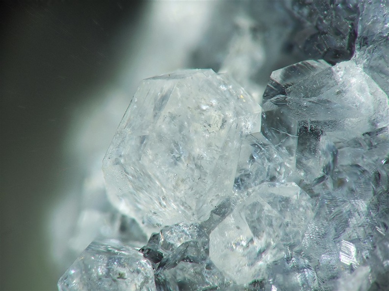 Phillipsite-Na, Montboissier, Brousse, Puy-de-Dôme01X6,1mm125phCZ.jpg