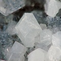 Phillipsite-Na, Montboissier, Brousse, Puy-de-Dôme14X6,1mm133phZS2