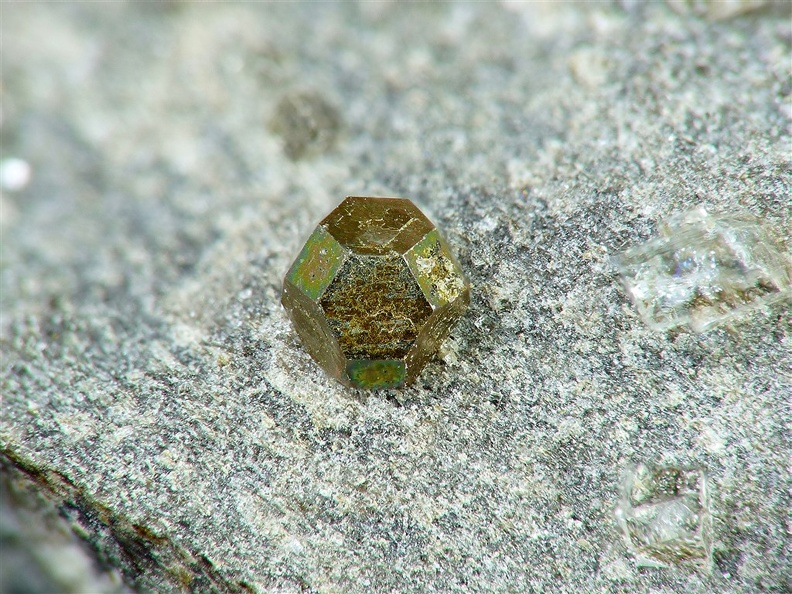 Pyrite, octaèdre tronqué, Trimouns, Luzenac, Ariège01X5,4mm56phCZ.jpg